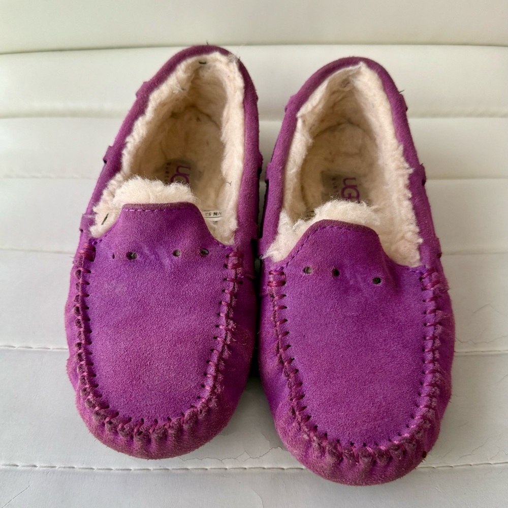 UGG Kids Dakota Purple Slippers Sz13